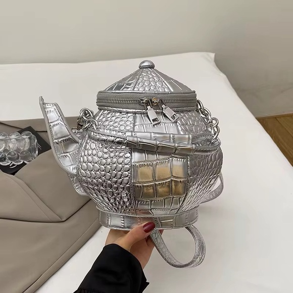 Handbags - Silver Teapot-Shaped Handbag